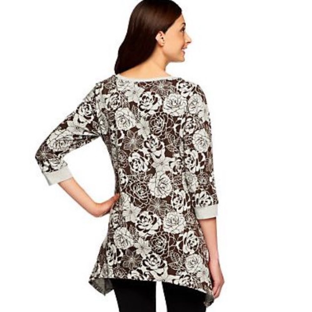 Tunic - Picture 2 of 9